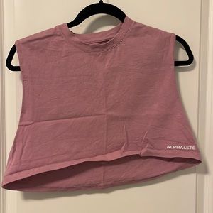 Women’s crop cutoff